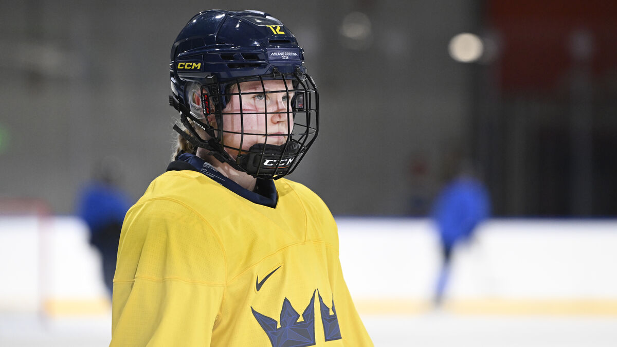 Finland crushes Sweden 6-1 to