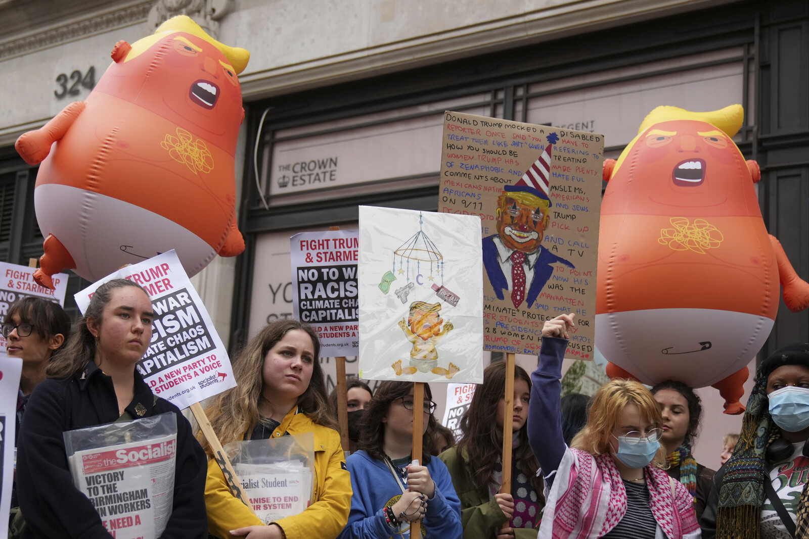 Thousands Protest Trump Visit in London Urging Government to Show Backbone