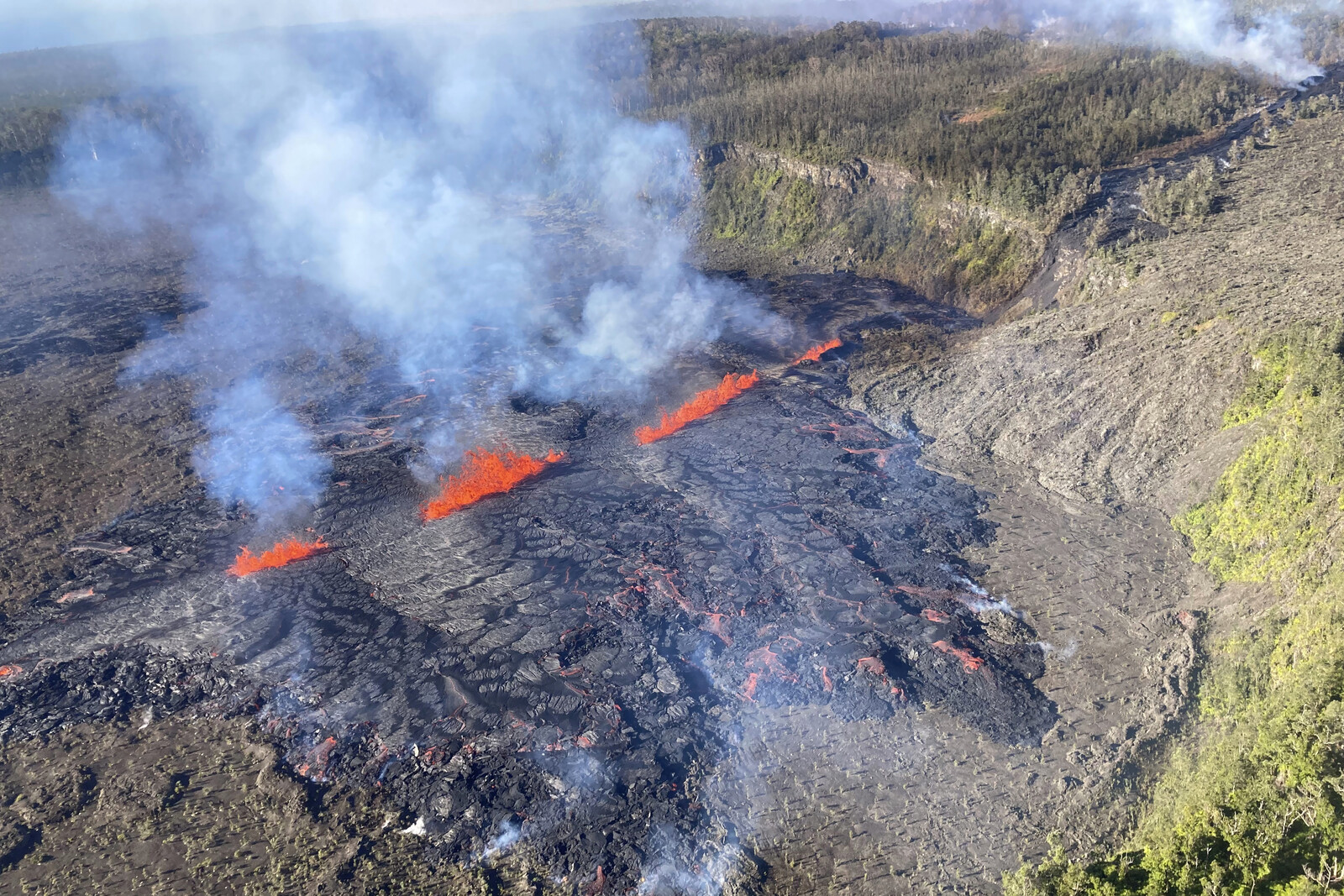 Hawaii's Kilauea in new volcanic eruption