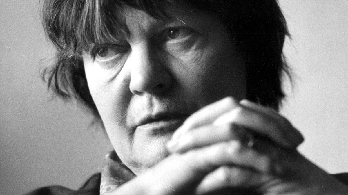 More than 80 previously unknown Iris Murdoch artworks go on display for first time