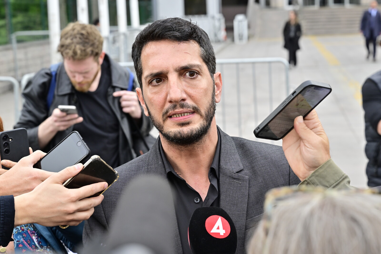 Journalist Joakim Medin Returns to