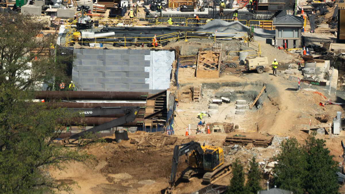 Construction of Trump's prestige building