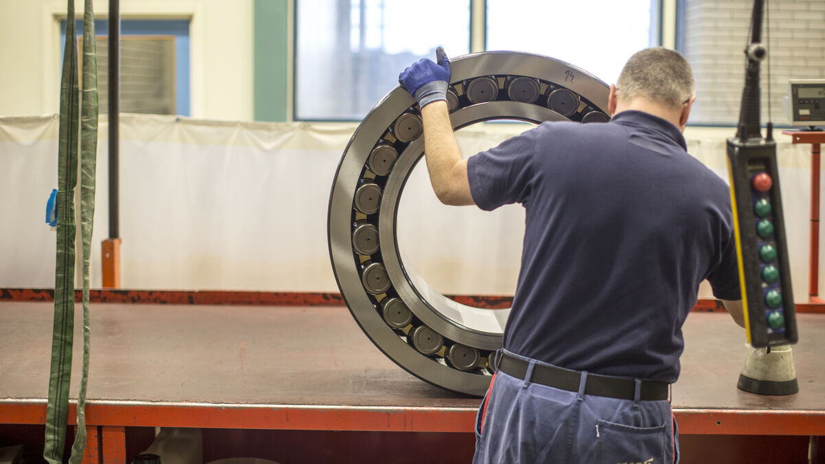SKF Revenue Meets Analyst Expectations in Third Quarter