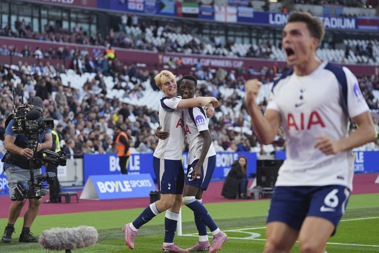 Swedish Talent Lucas Bergvall Shines with Goal and Assist in Premier League
