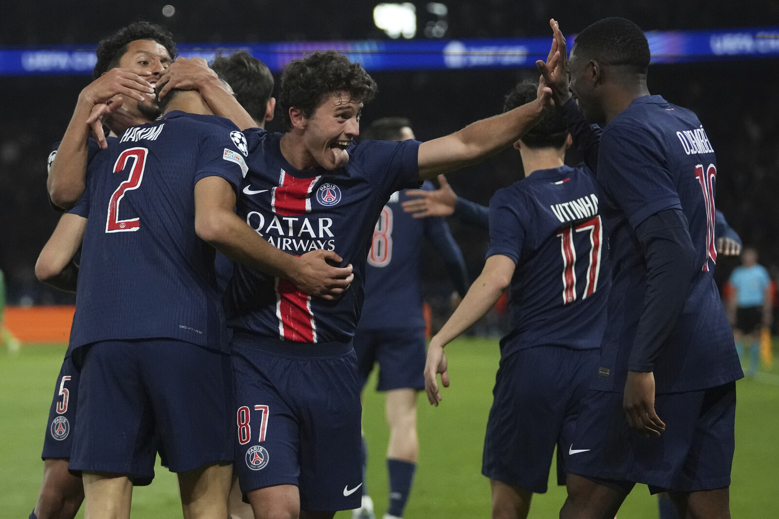 PSG Advances to Champions League