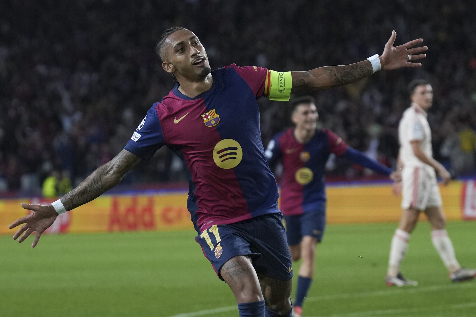 Raphinha's wonderful evening - hat-trick against Bayern