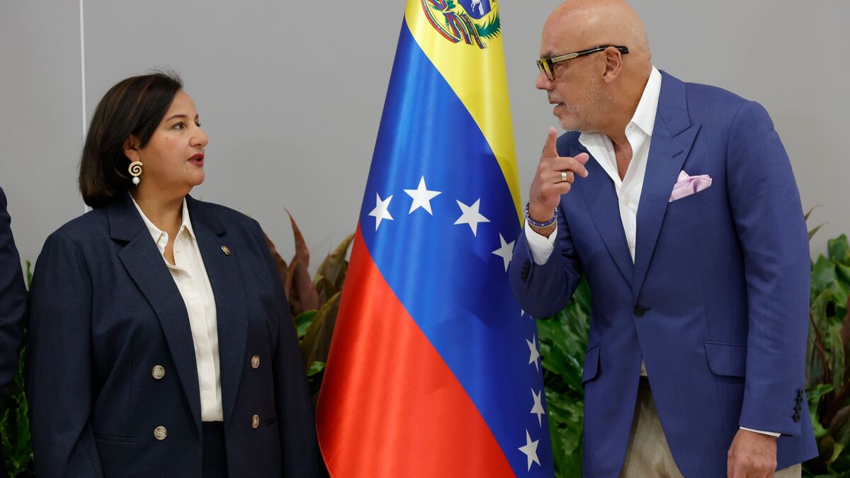 Exiled Venezuelan opposition leader Dinorah Figuera returns for talks on political future