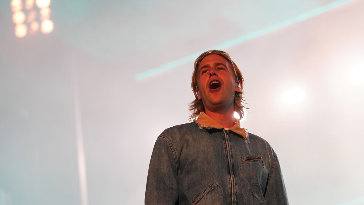 Hov1 star Noel Flike makes film debut, plays a Sweden Democrat