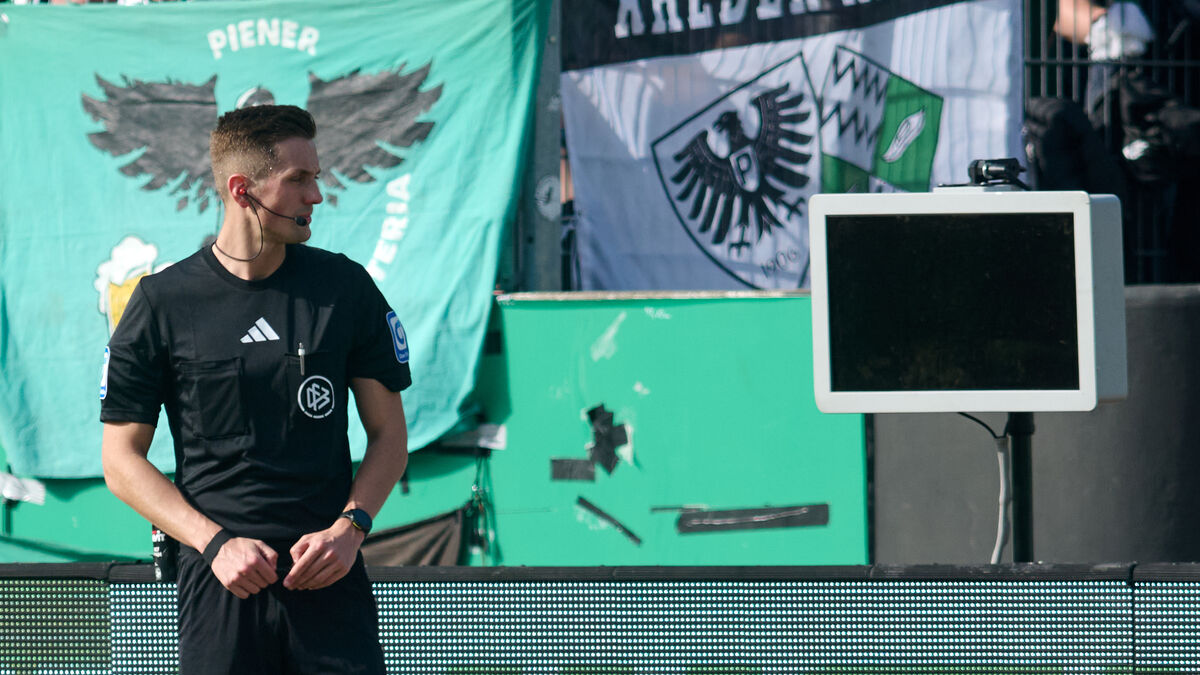 The cheeky VAR coup: Supporter
