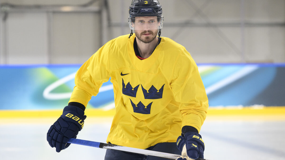 Oliver Ekman-Larsson joins Tre Kronor squad