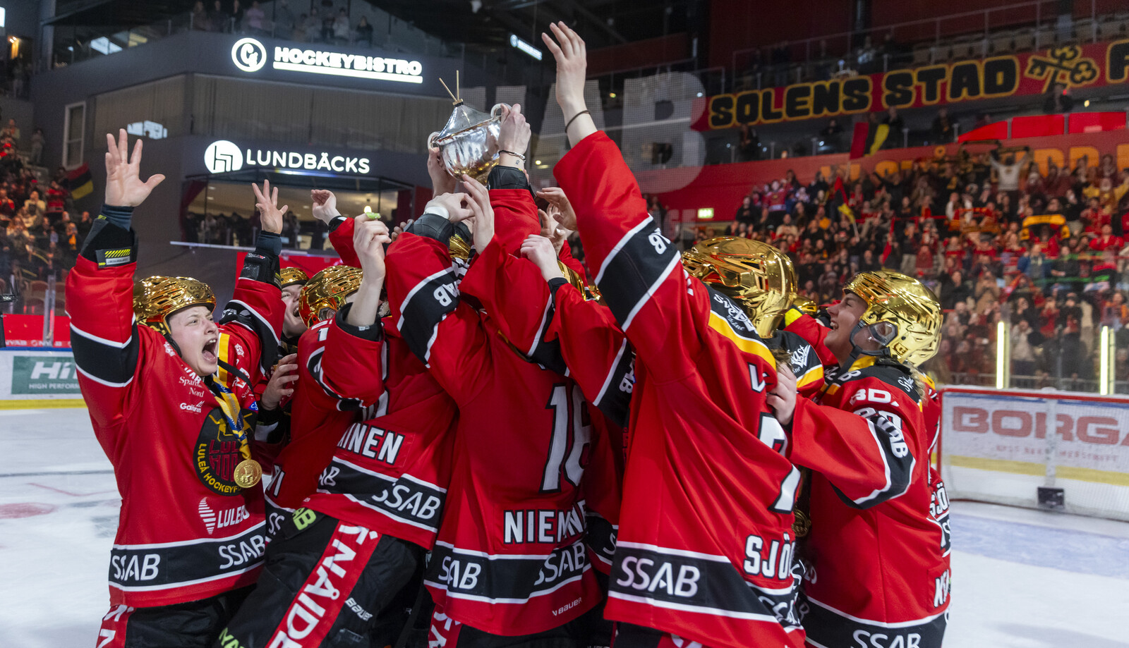 Luleå Women Eye 7th Straight Hockey Title After Semifinal Triumph