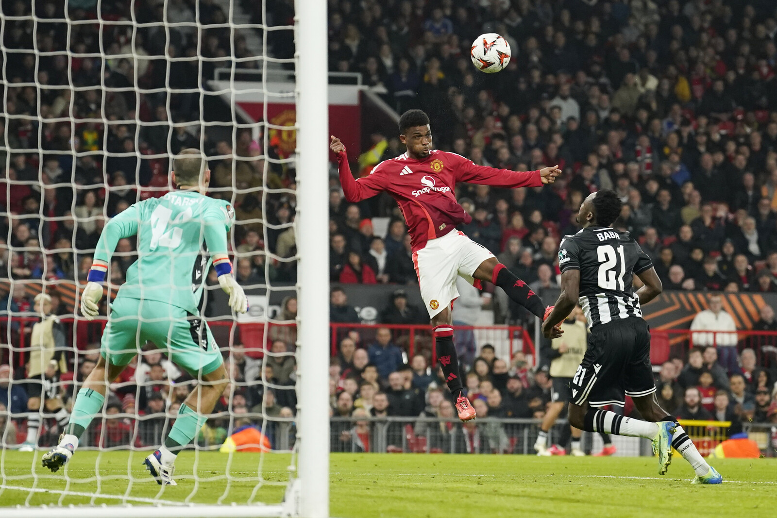 United take their first win in the European League