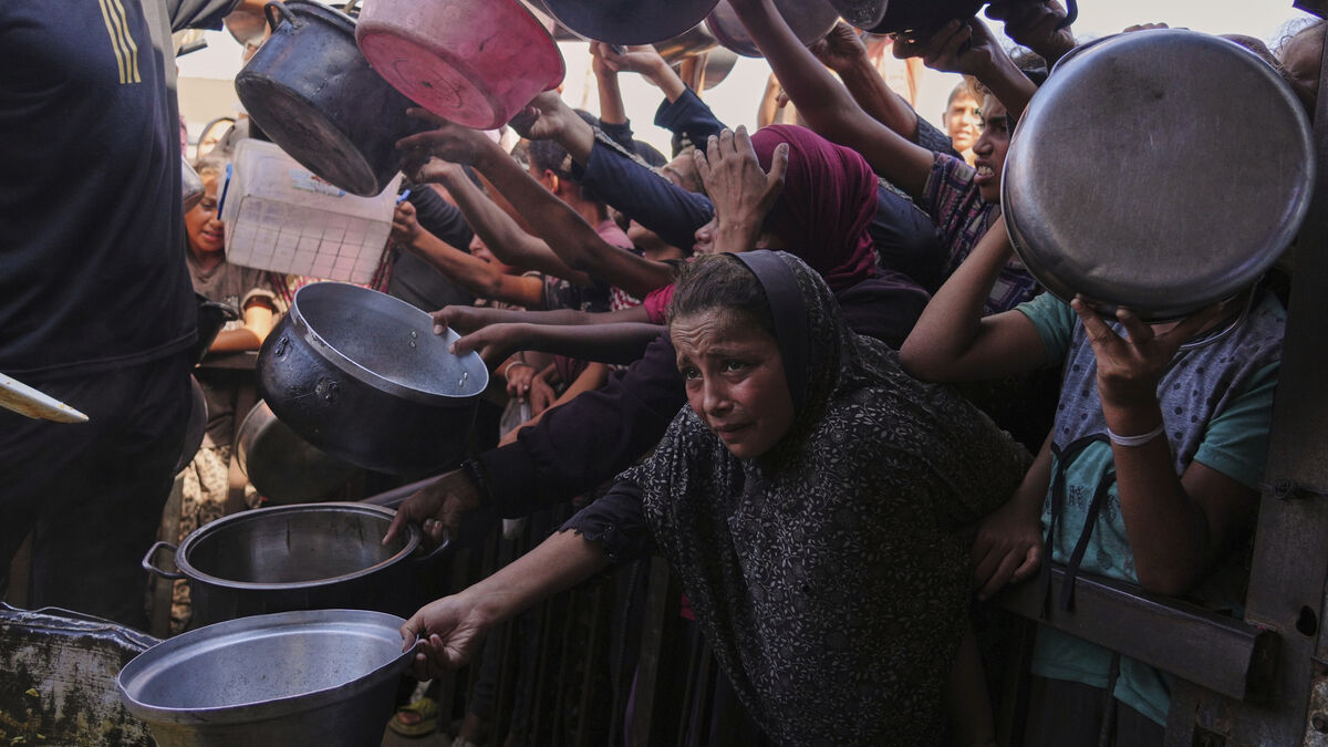 More Emergency Aid to Enter Gaza on Sunday, Says UN Source