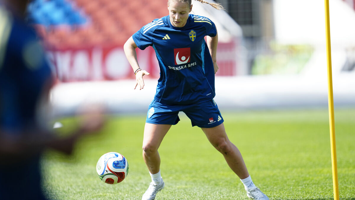 Anna Anvegård had to cancel her vacation when the national team called