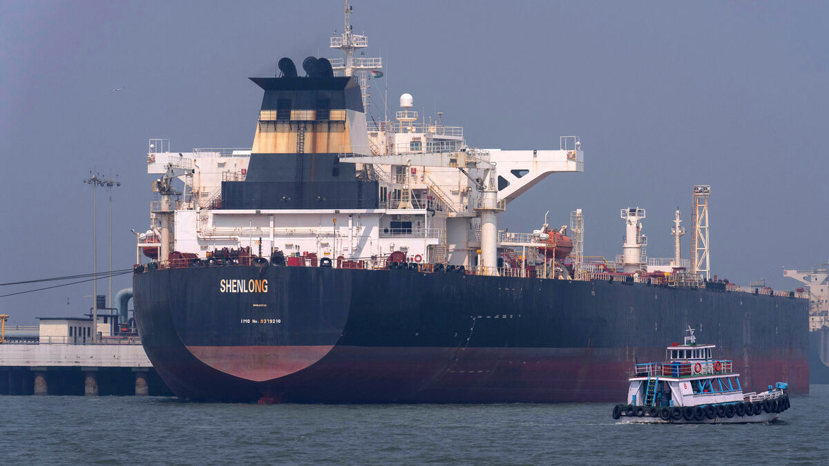 Three oil tankers heading through