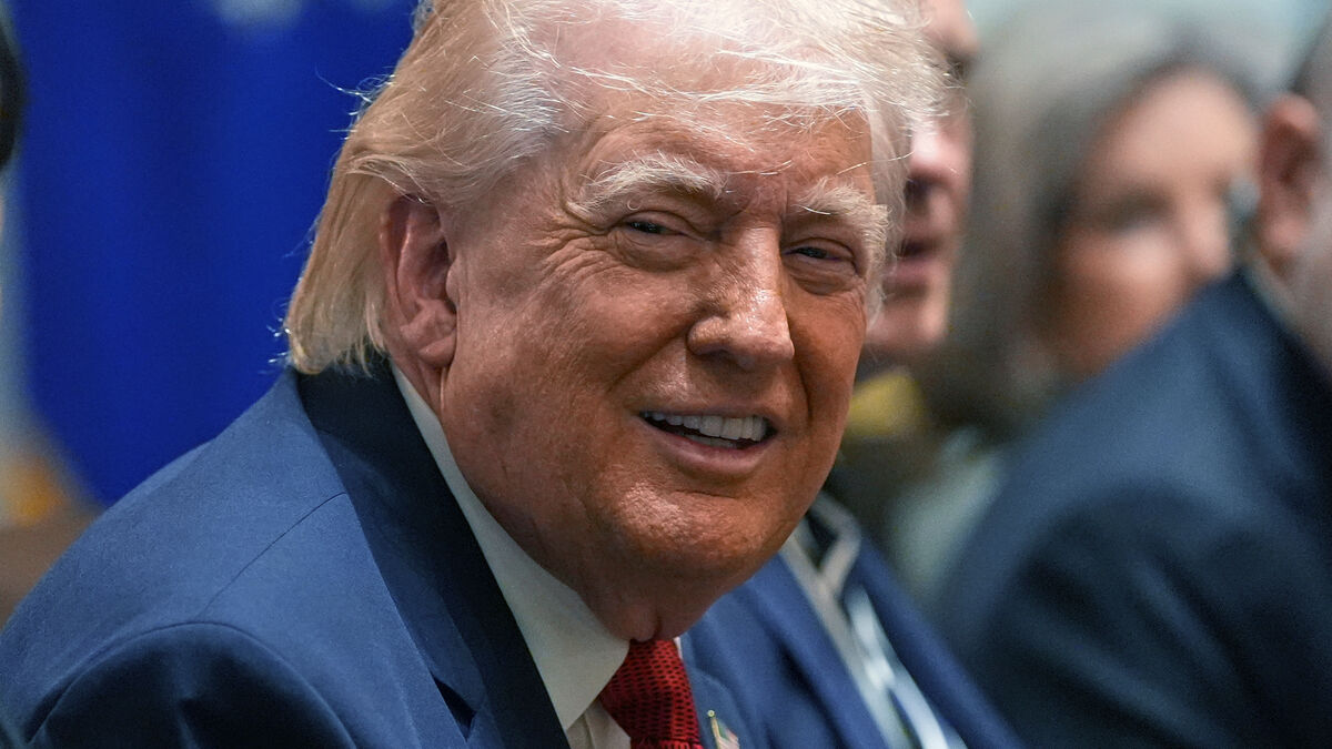 Trump reveals gift from Iran: