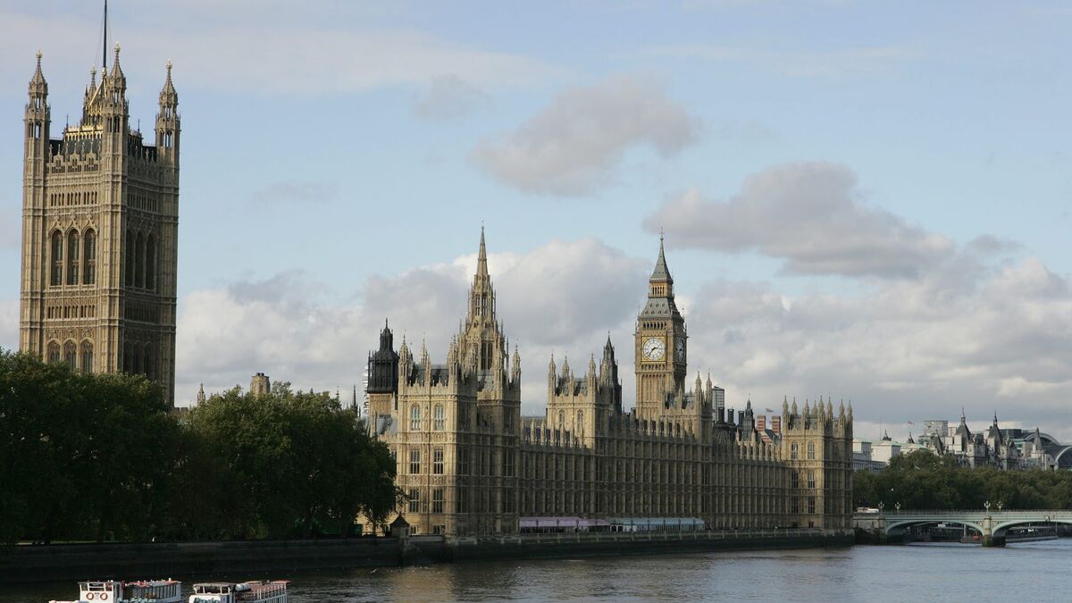 British politicians warned about Chinese