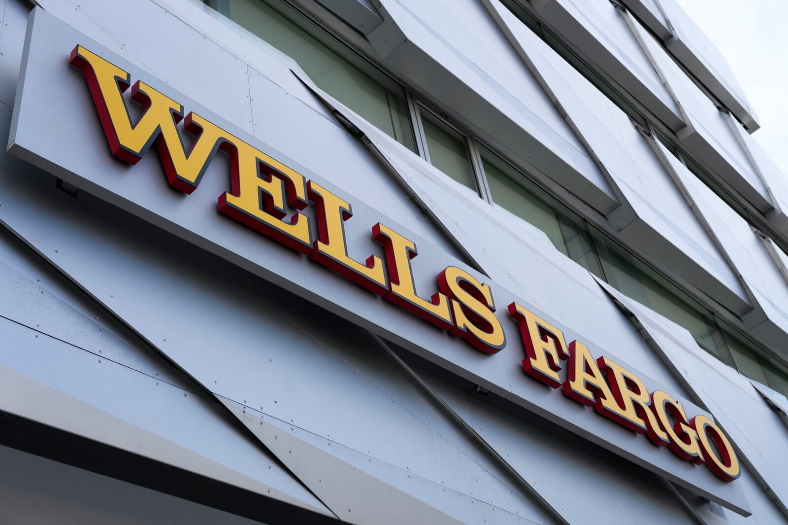Wells Fargo Executive Chenyue Mao