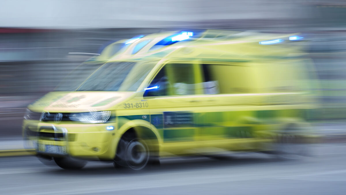 Child Falls from Third Floor in Örebro; Police Investigate