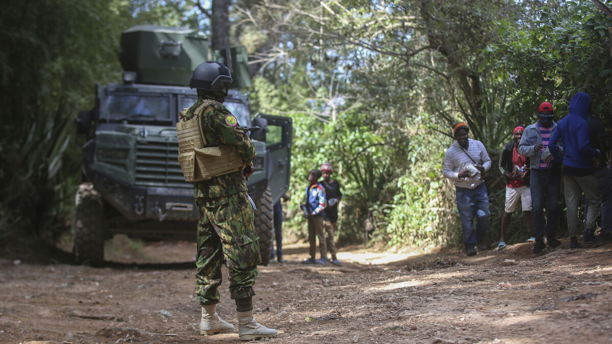 Kenya sends more police to