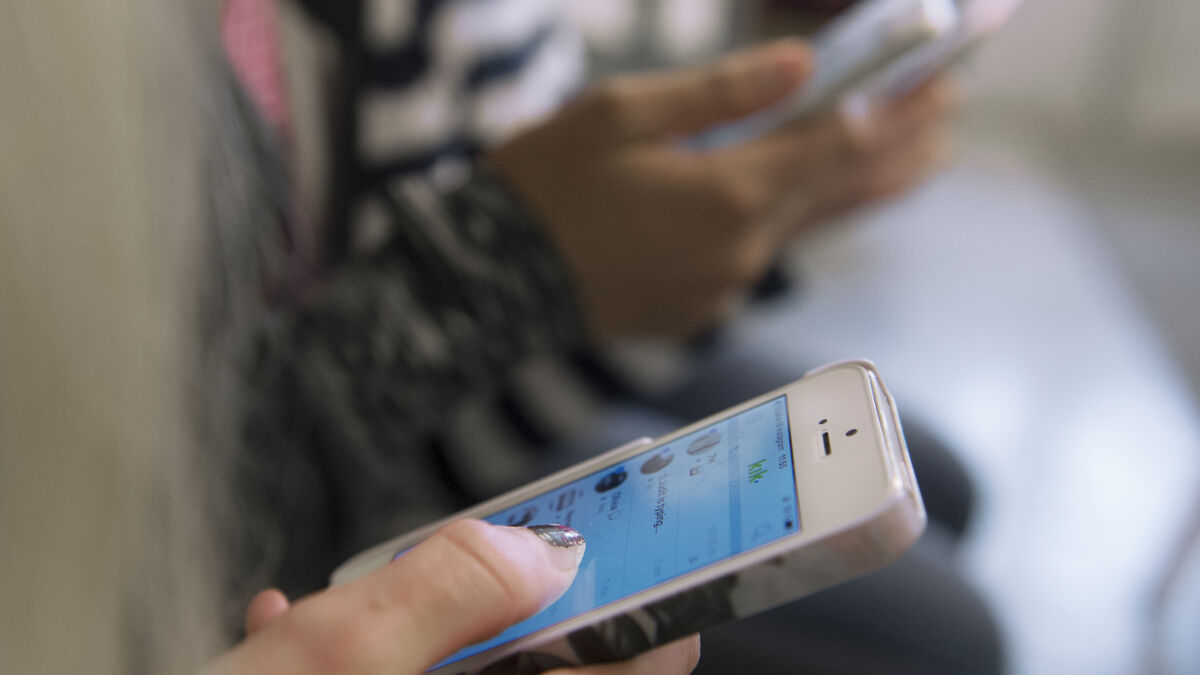 Malaysia bans social media for