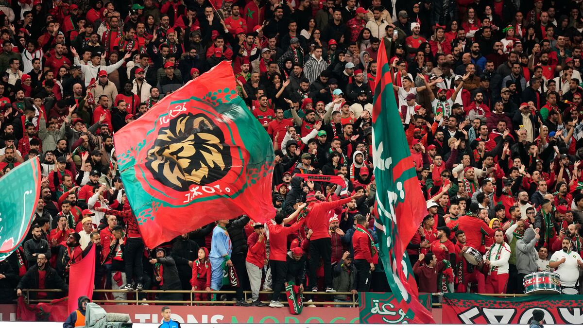 Criticism: Blind fans can't see