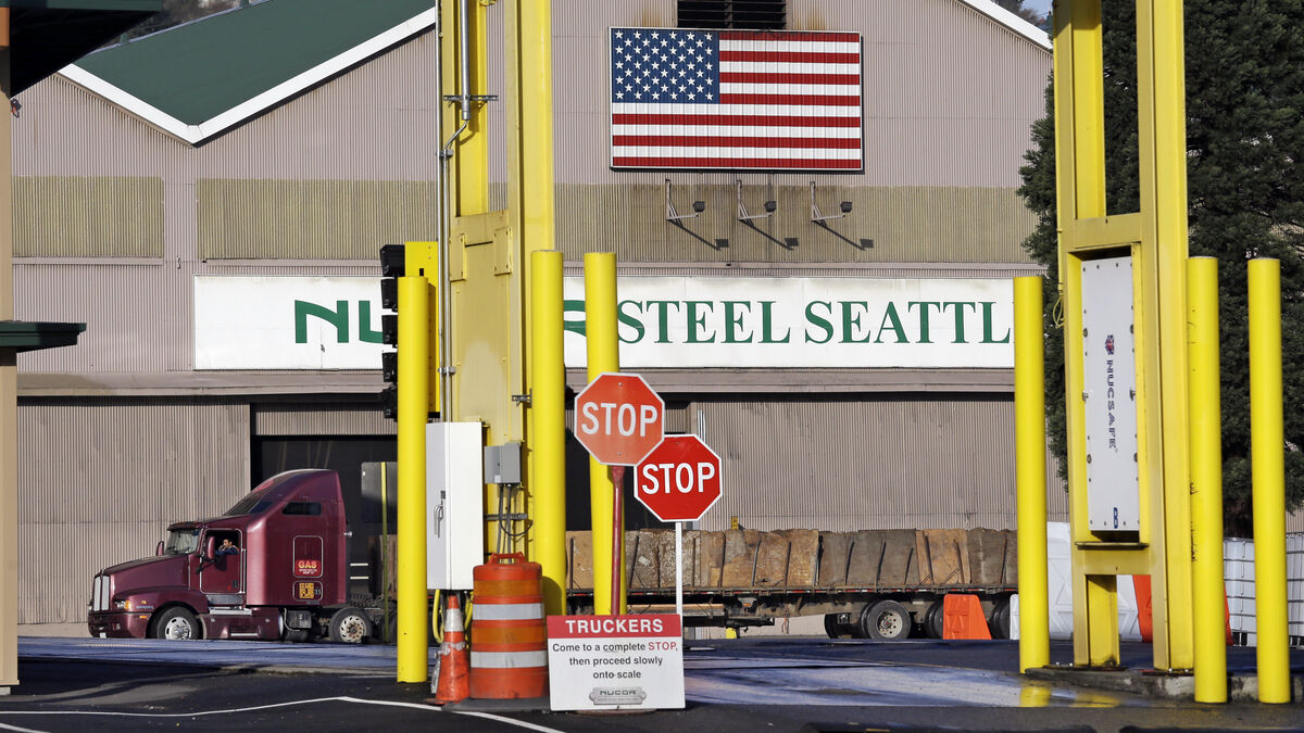 Sources: Trump administration reviewing steel