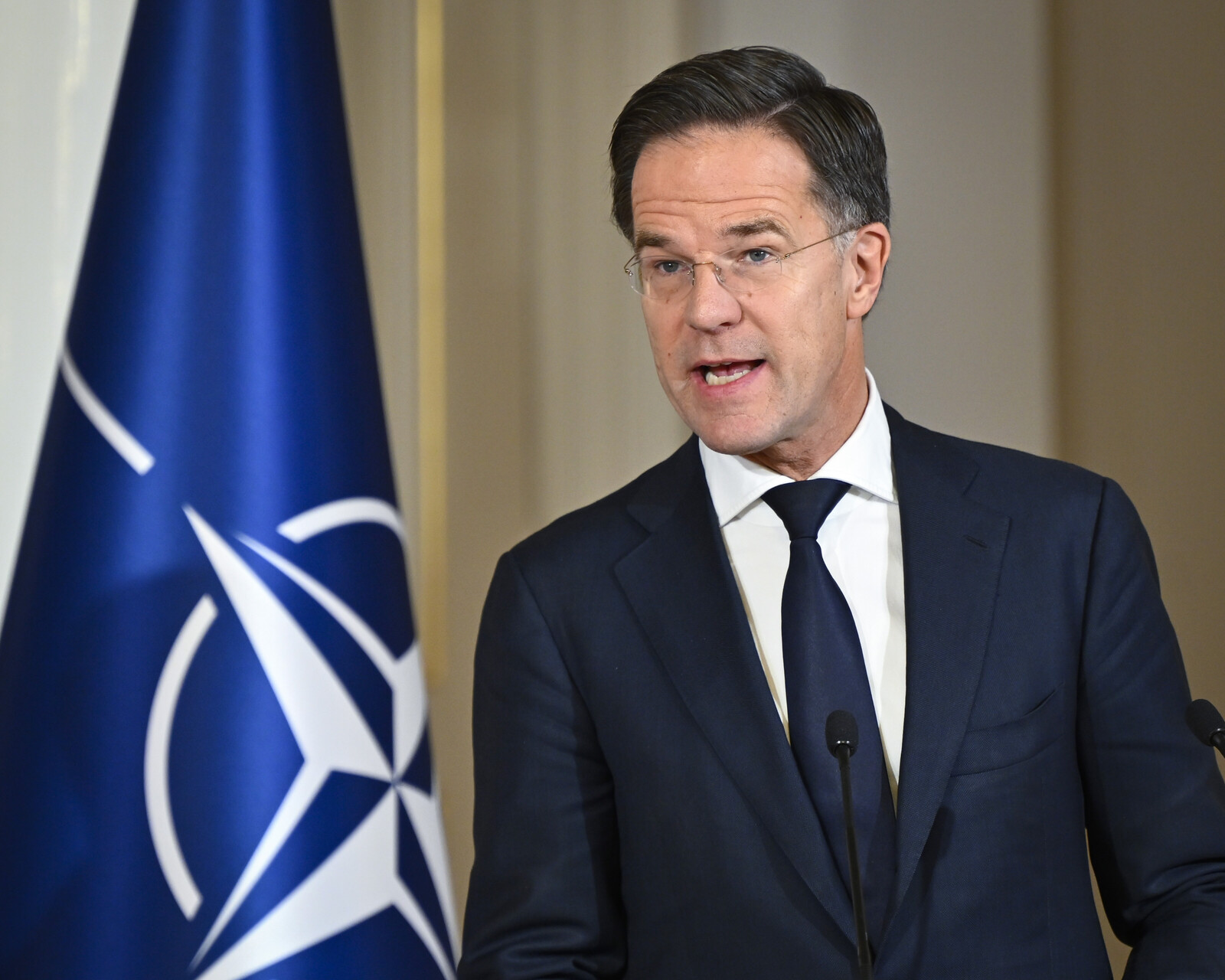 Nato to investigate maritime law: "Really got happy"