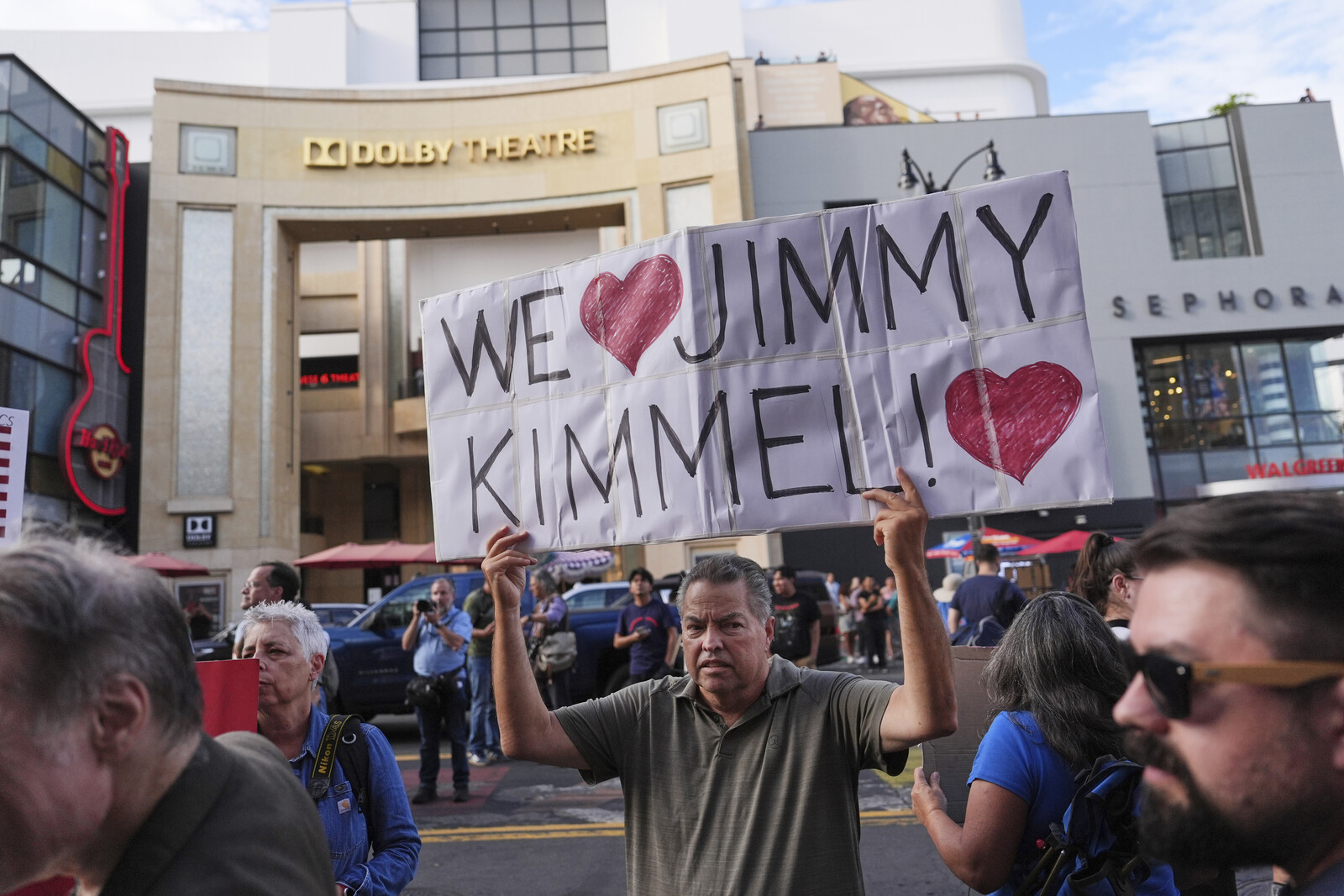 Jimmy Kimmel Live Returns After Brief Suspension by Disney