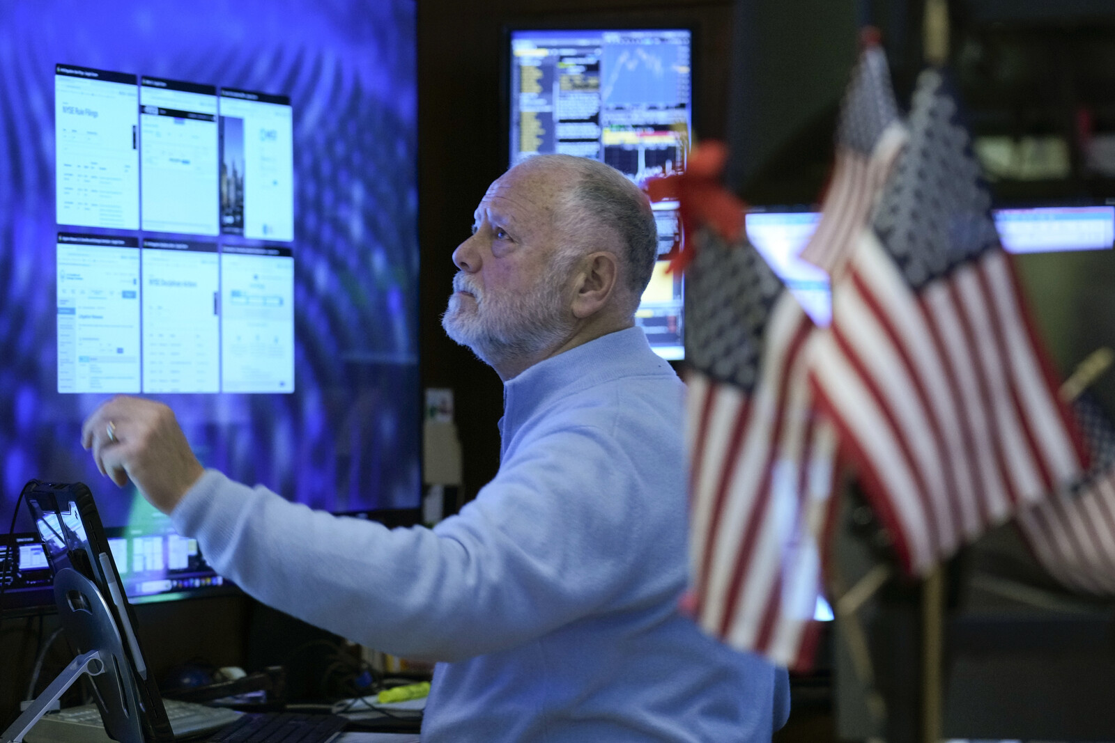 Fear of tariffs and prices sank Wall Street