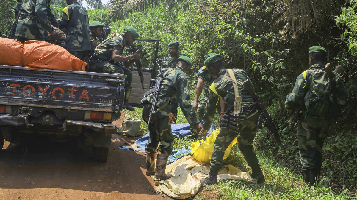 Suspected IS-linked group kills at