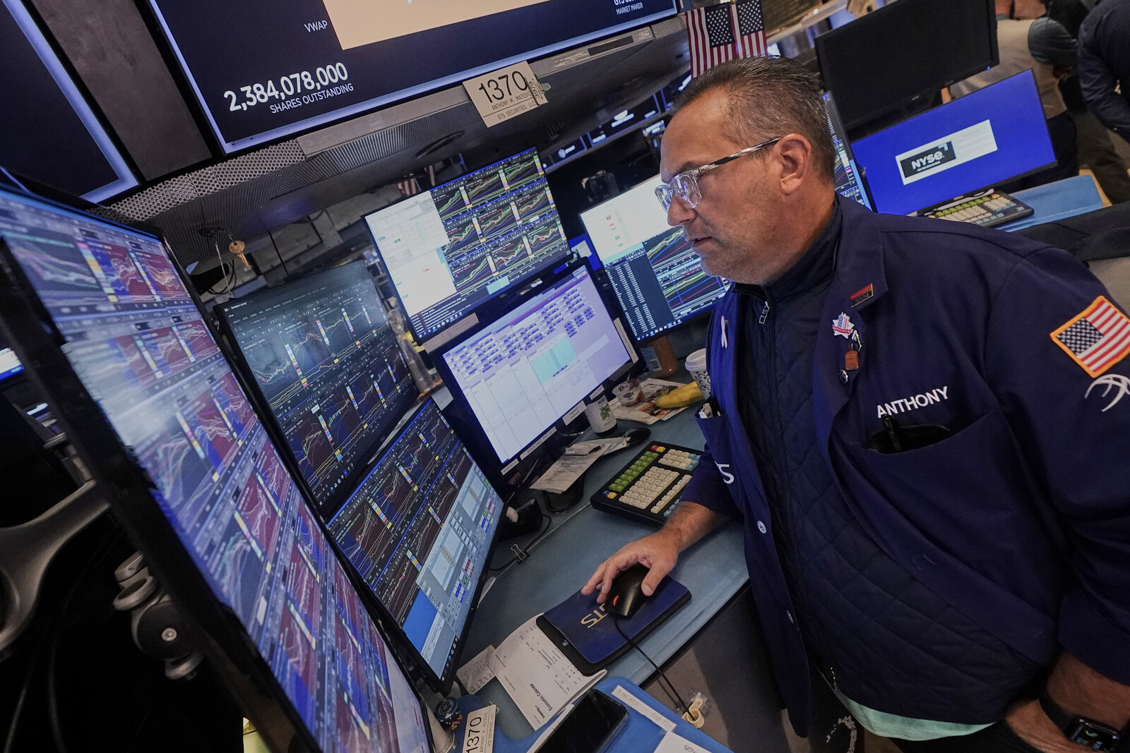 Wall Street Rises After US Interest Rate Cut Announcement