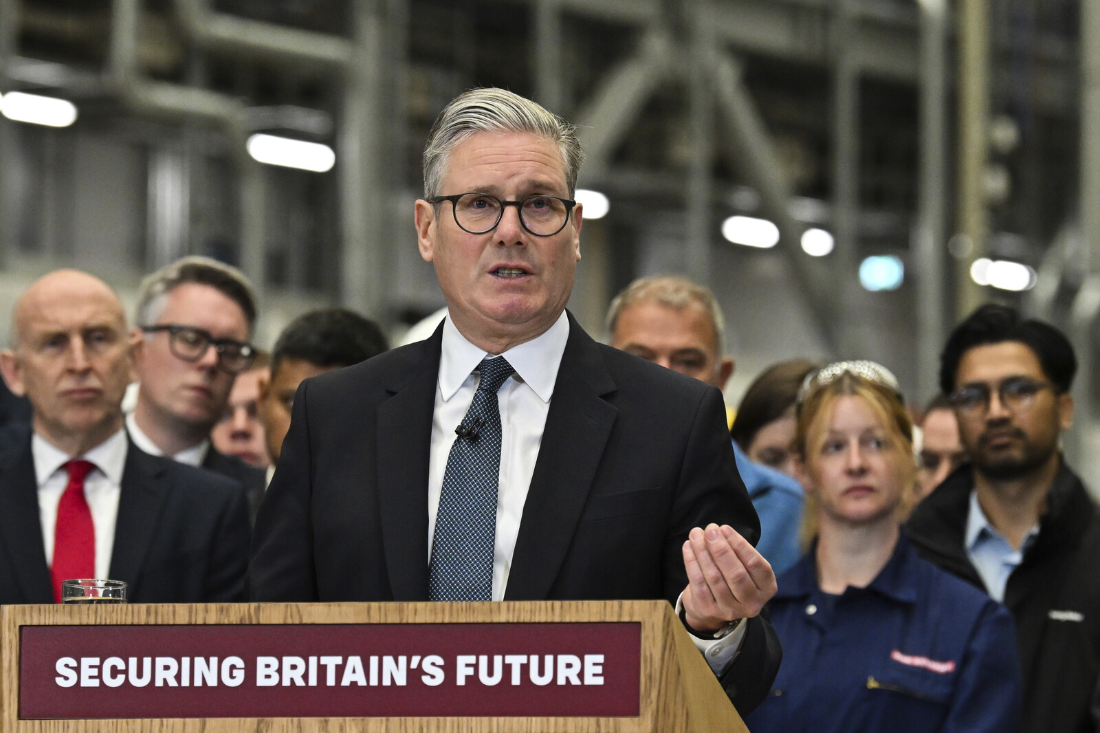 UK to Build Up to 12 New Submarines Amid Russian Threat