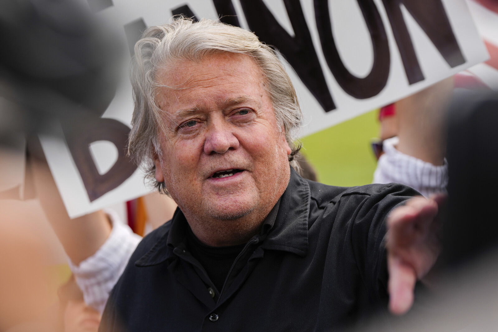 Bannon released from prison – one week before the election