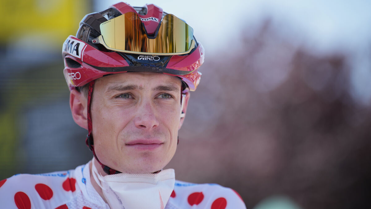 Vingegaard out of Tour de France after crash breaks collarbone