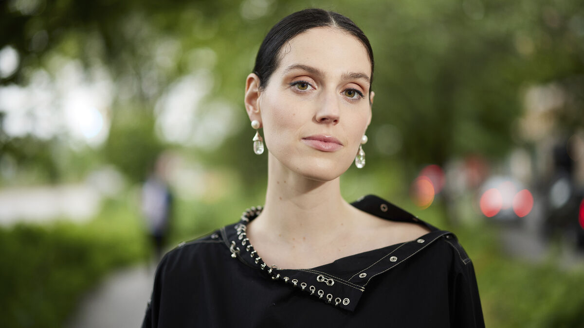 The "Billions" star's difficult directorial debut
