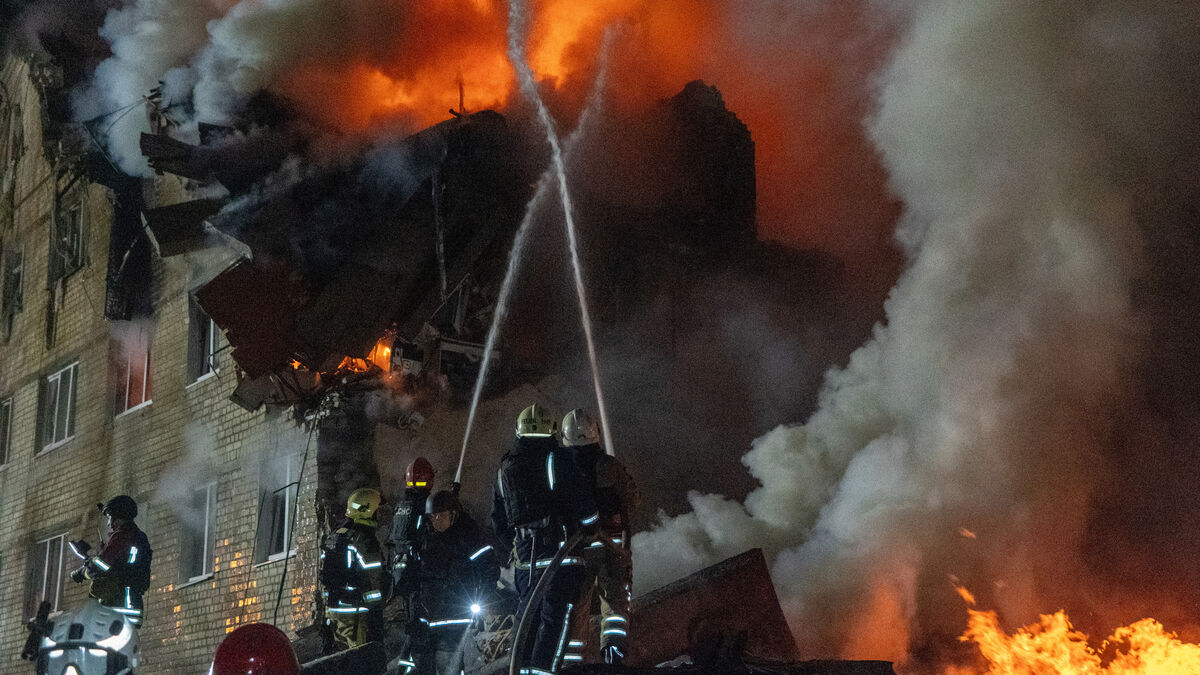 Several dead as Russian airstrikes