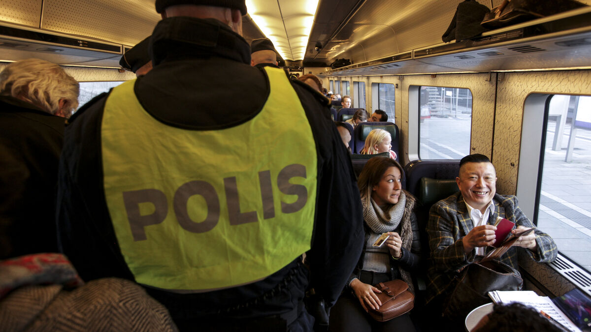 Border control condemned as expensive
