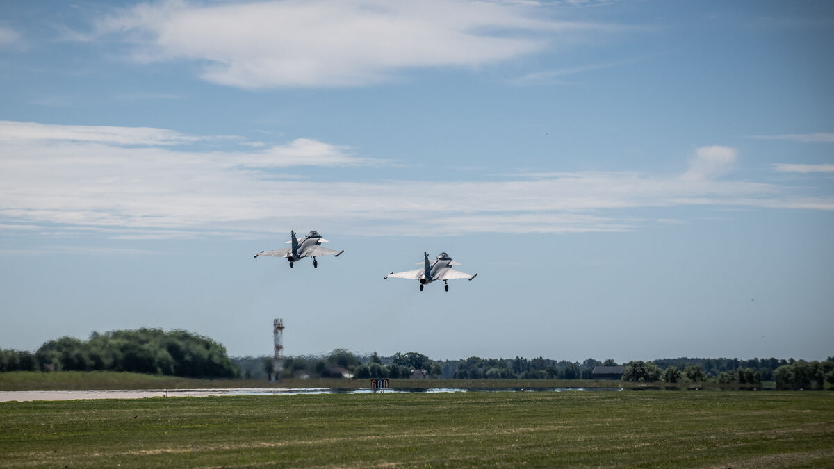 Swedish Gripen jets intercept Russian bombers over the Baltic Sea