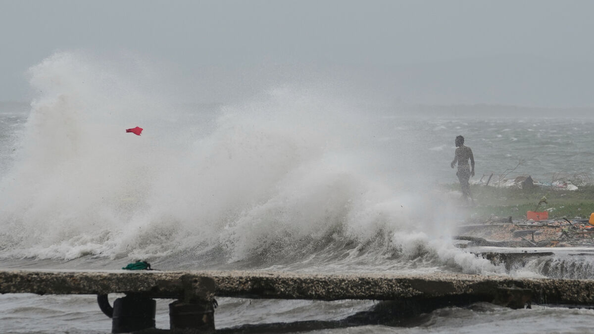 Darkened Jamaica seeks to restore