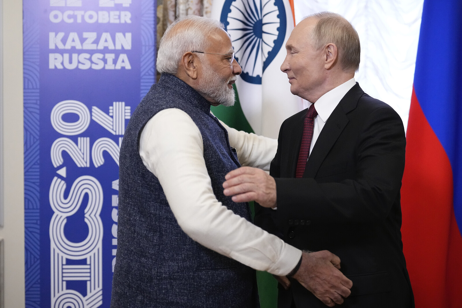 Modi Invites Putin to Visit India Later This Year