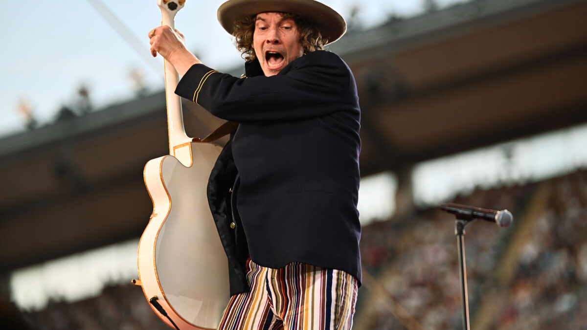 Håkan Hellström Adds Karlstad and
