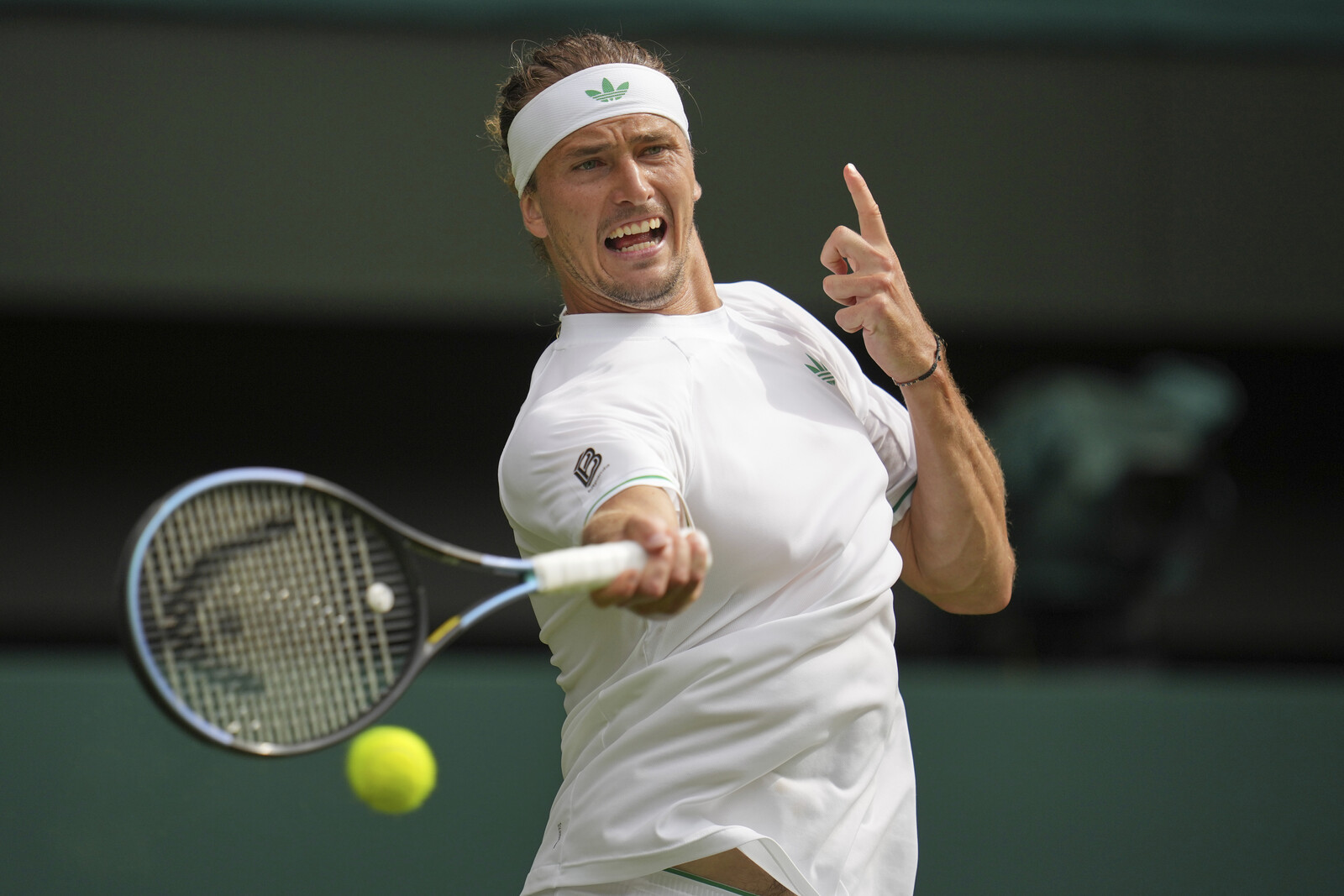 Zverev Exits Wimbledon in First Round After Five-Set Thriller