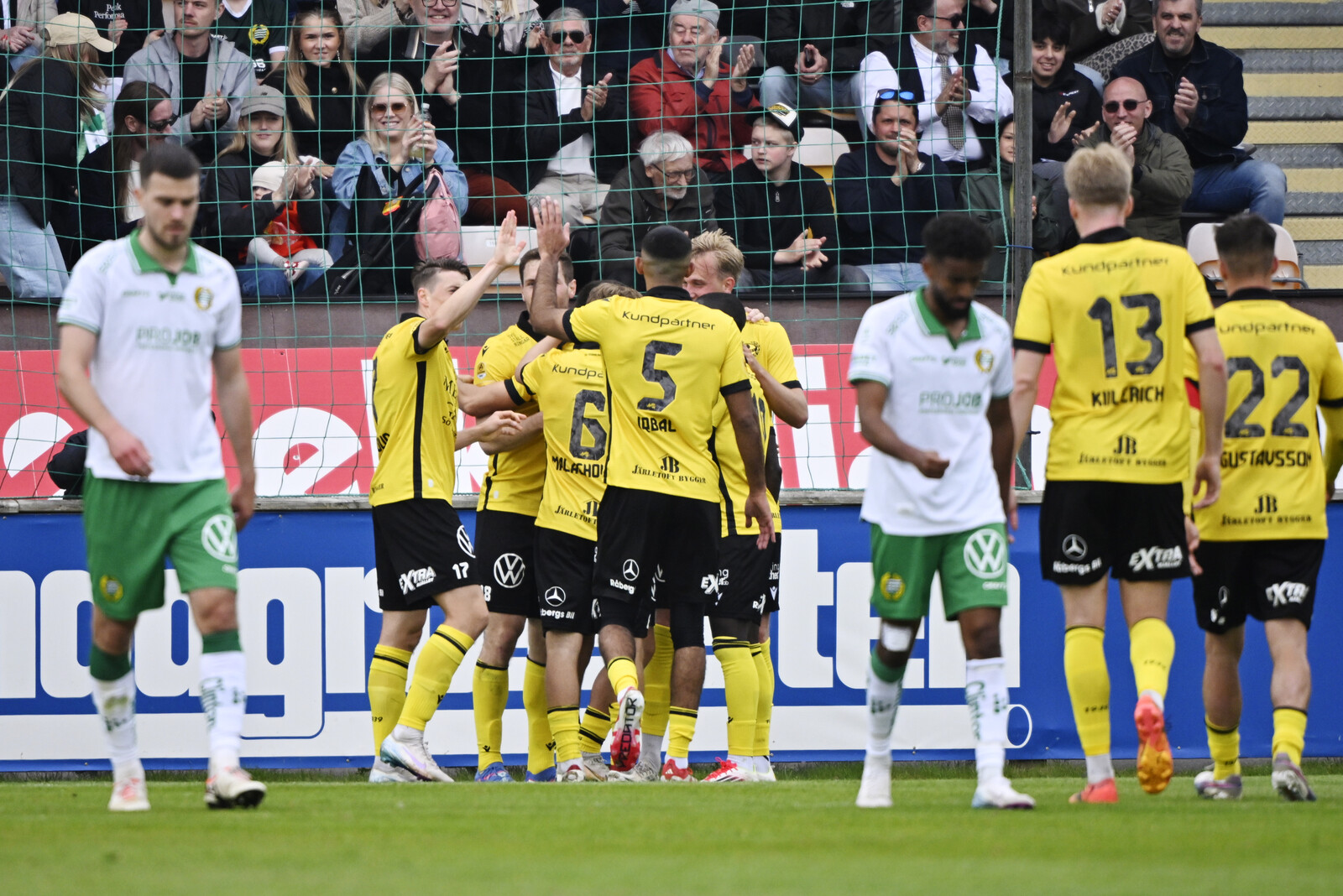 Mjällby Defeats Hammarby 3-1, Ending Winning Streak
