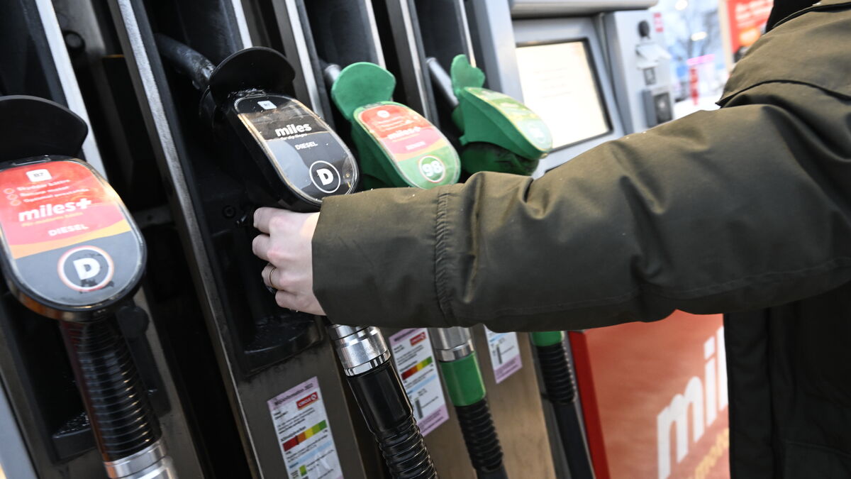 Expert: Get used to high gasoline prices in Sweden