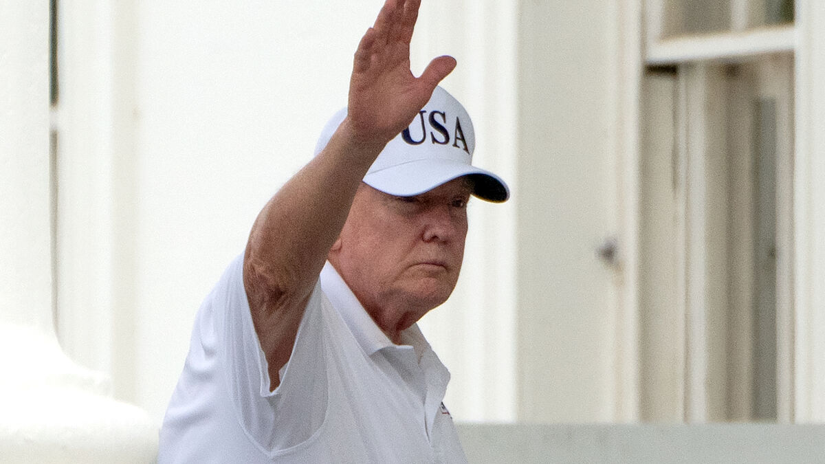 Iran ceasefire in danger as US and Tehran threaten to resume strikes