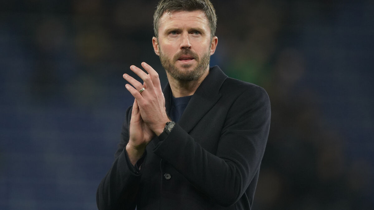 Details: Manchester United offer Michael Carrick a two-year contract