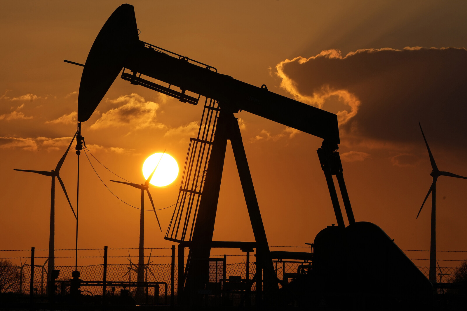 Opec+ Plans Oil Production Increase in October