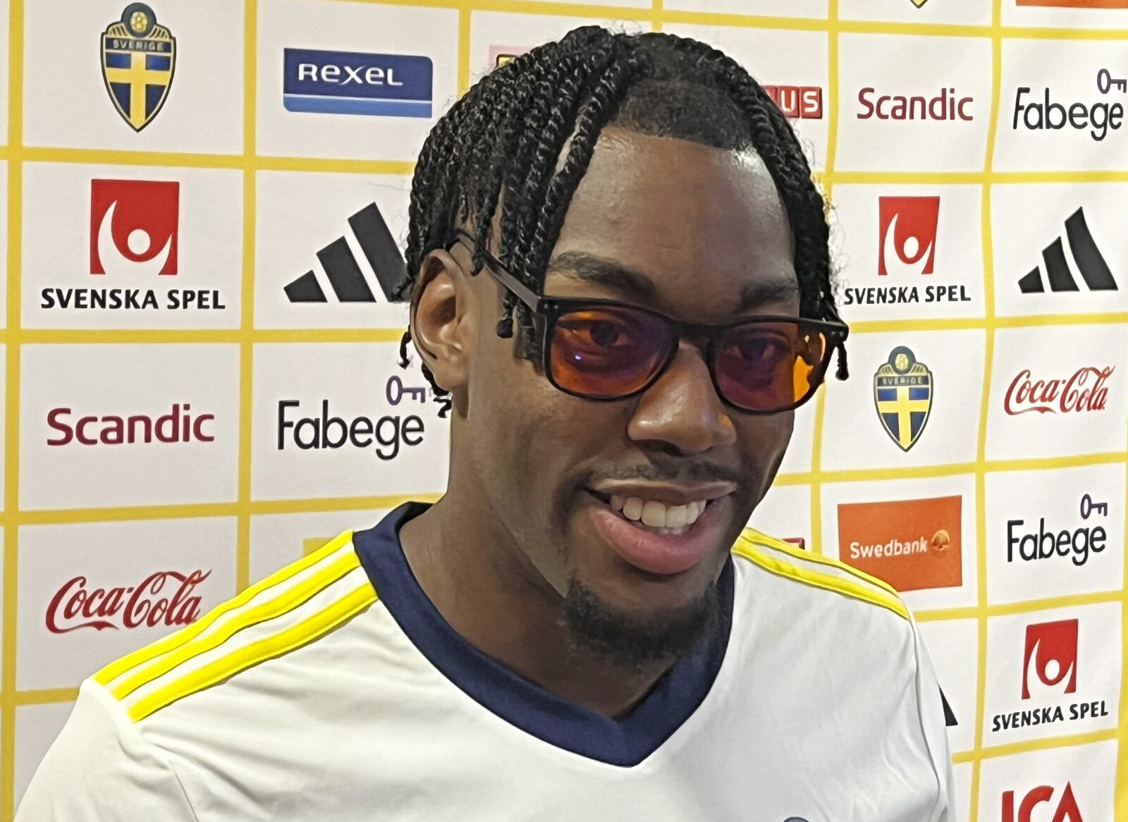 Elanga on Tomasson: "A fantastic person"