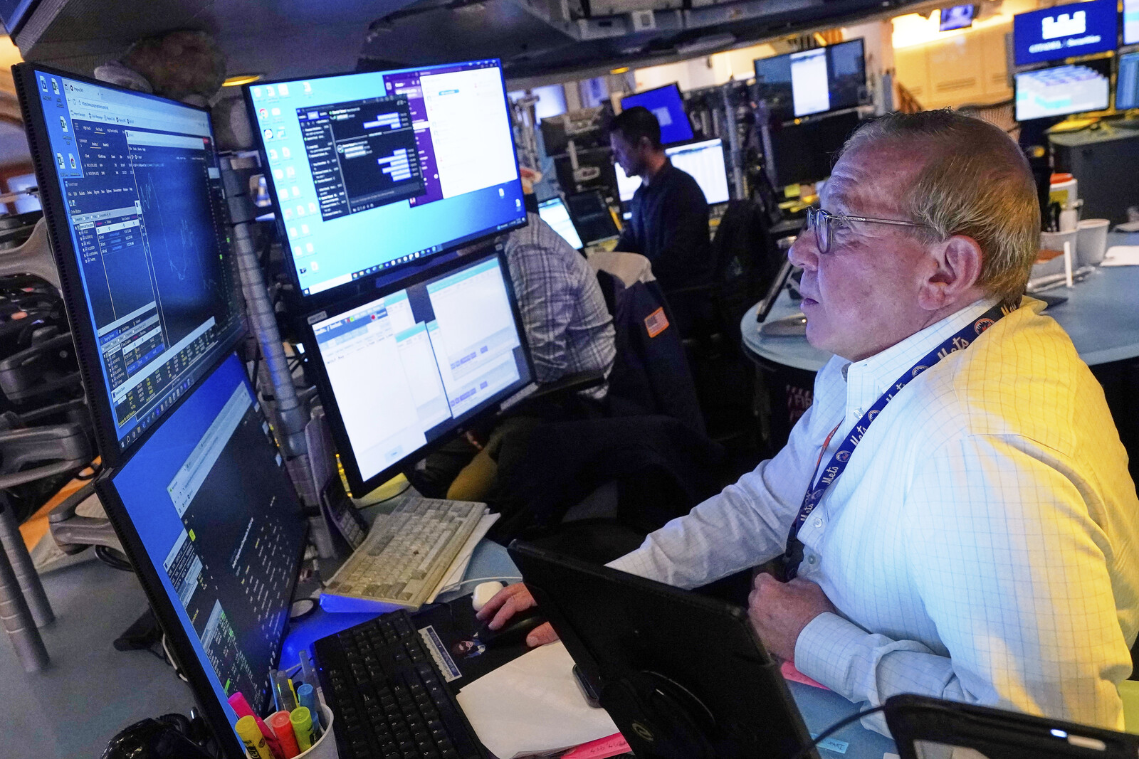 Wall Street Navigates Uncertainty Amid
